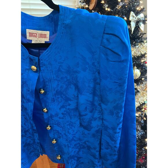 Vintage Silk Maggy London Royal Blue Floral Textured Gold Button Top, 6 - Picture 10 of 11